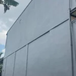 Perbandingan Cat Anti Bocor Biasa vs Coating 4 Komponen: Mana Investasi Terbaik untuk Villa Anda?